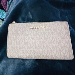 New WOT~Michael Kors Pink Monogram Clutch Wallet w/ 2 Zipper Pockets Card Slots